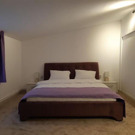 Apartament Magnolia Nearby City Center With Parking Hermannstadt Exterior foto
