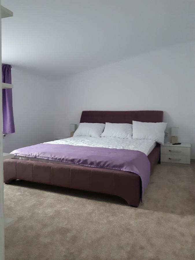 Apartament Magnolia Nearby City Center With Parking Hermannstadt Exterior foto